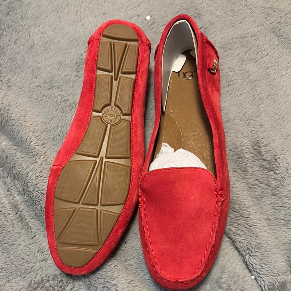 Uggs New in Box Flores red suede flat size 10